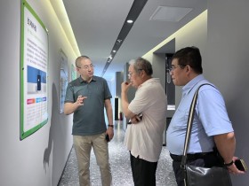近日中国商品学会负责人赴青岛进行考察调研